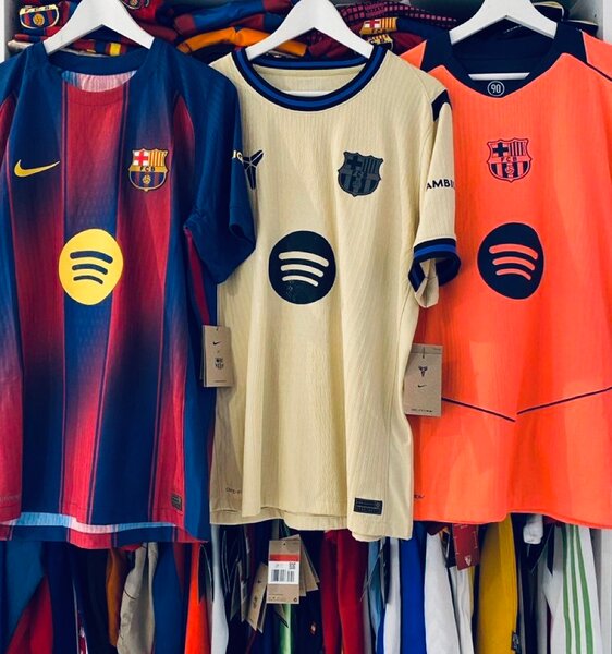 Maillots de football officiels