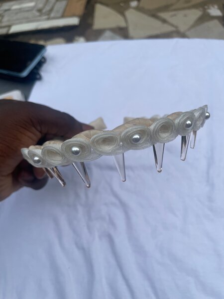 Serre-tête perlées élégantes