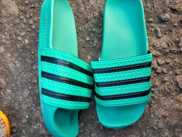 Claquettes confort turquoise