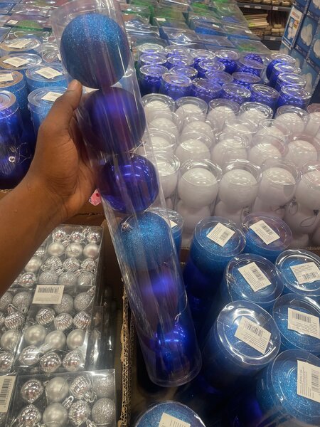 Boules de Noël bleues brillantes