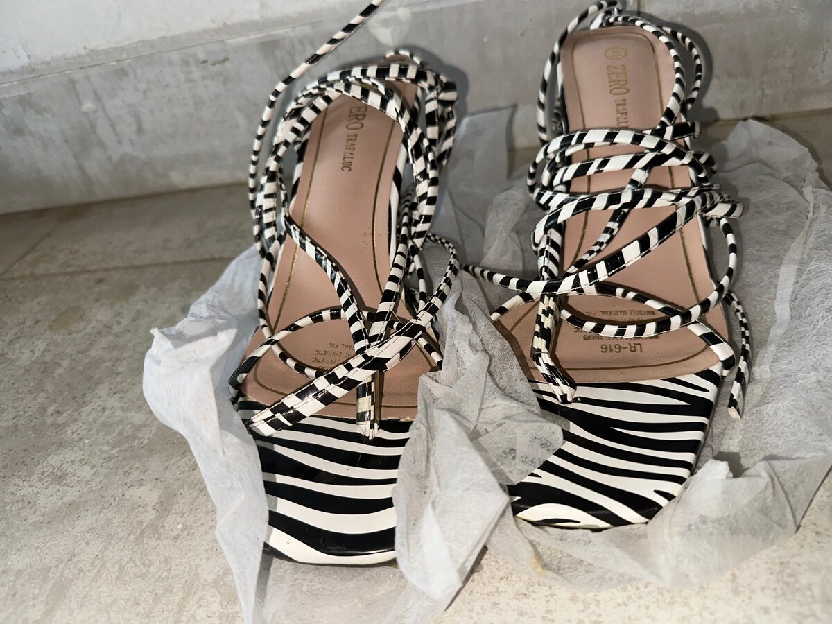 Sandales chic à motif zèbre