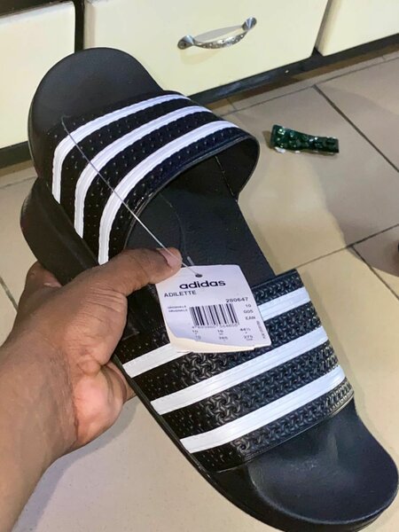 Tongs Adidas Adilette