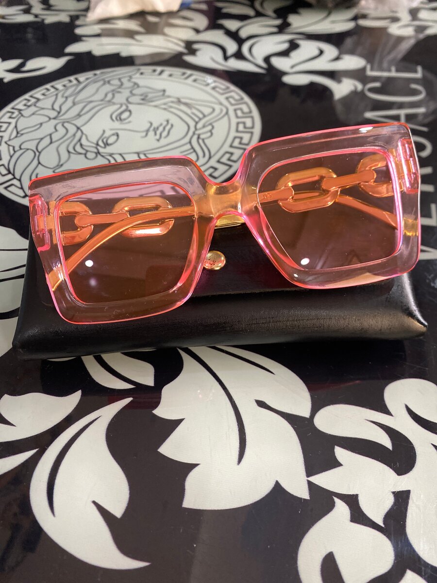 Lunettes de soleil rétro chic