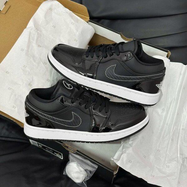 Sneakers noirs en cuir brillant