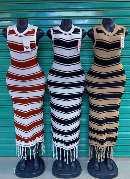 Robe longue à rayures chic