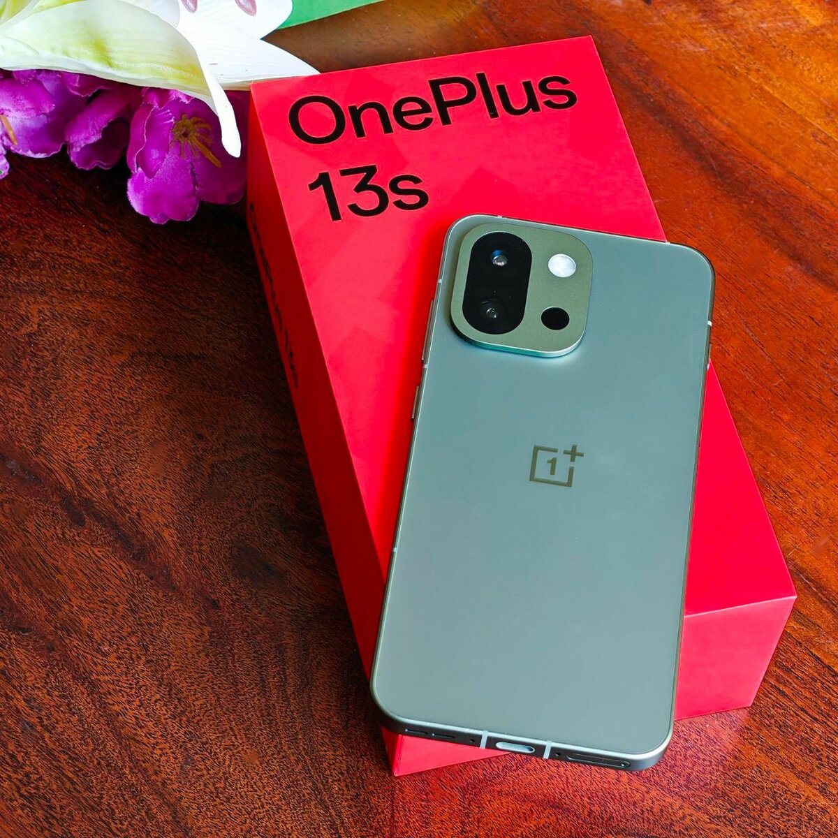 Smartphone OnePlus 13s