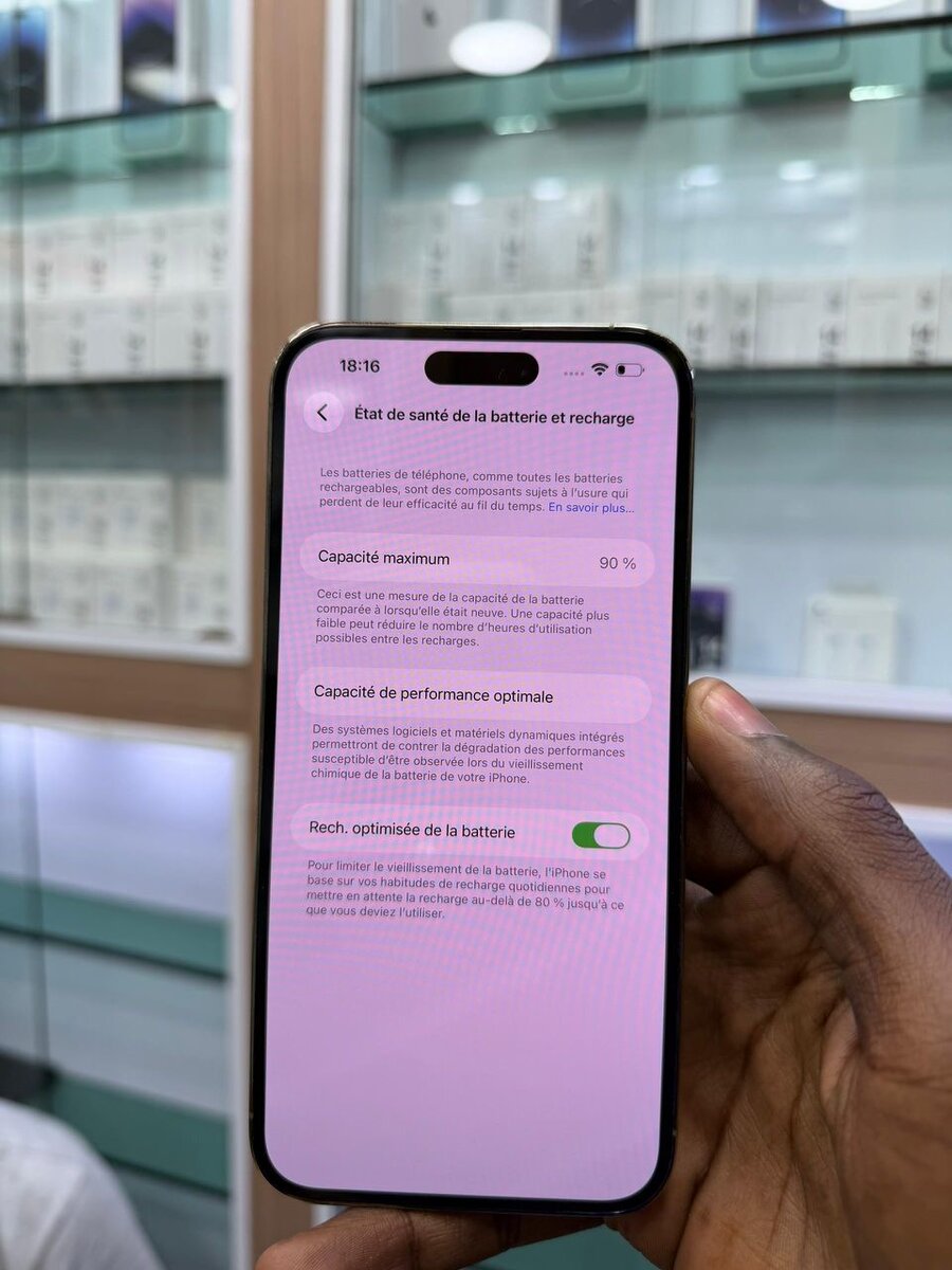 Apple iPhone 128G - Smartphone