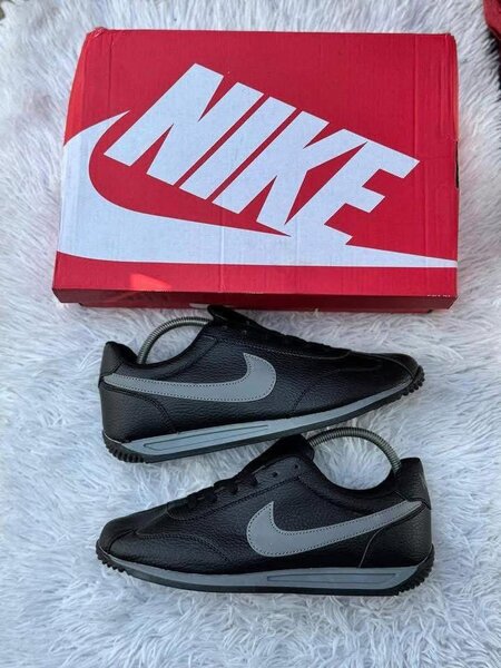 Nike Sneakers Noirs Unisexes