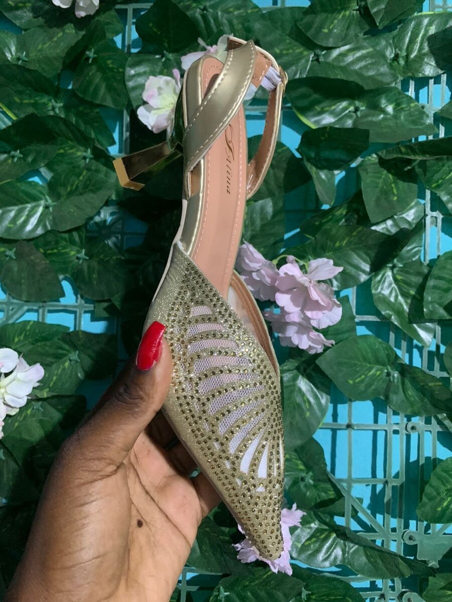 Escarpins élégants à bride