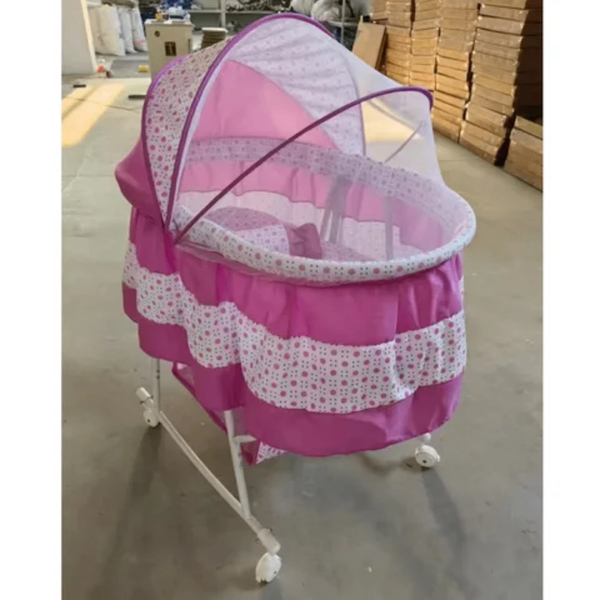 Berceau bébé avec moustiquaire