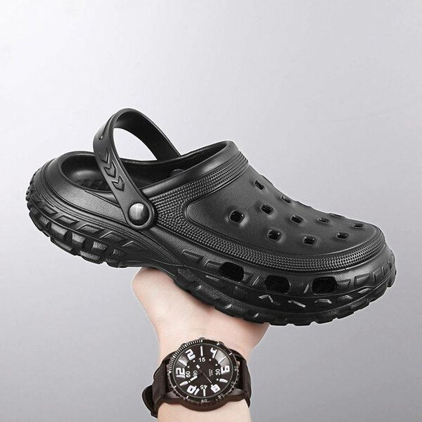 Sandales en caoutchouc noir homme