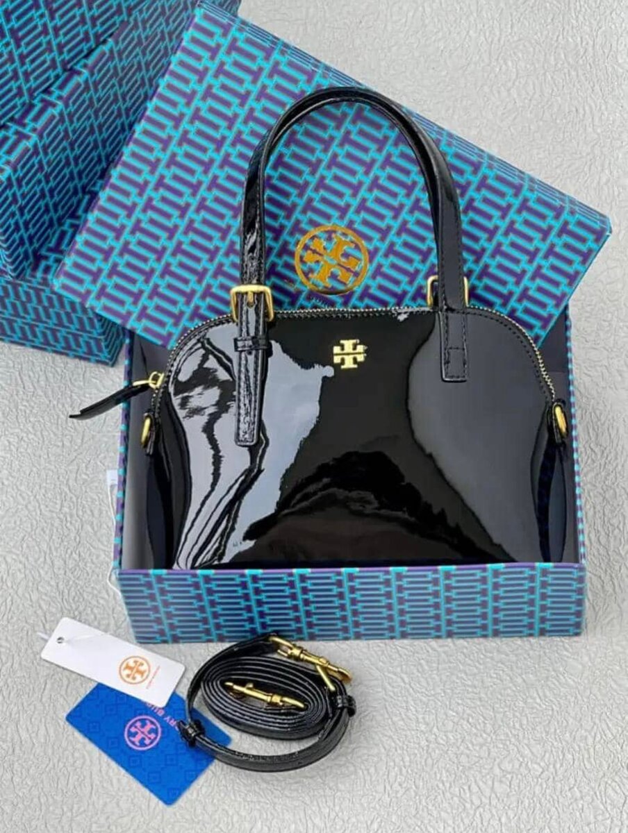 Sac à main élégant cuir brillant