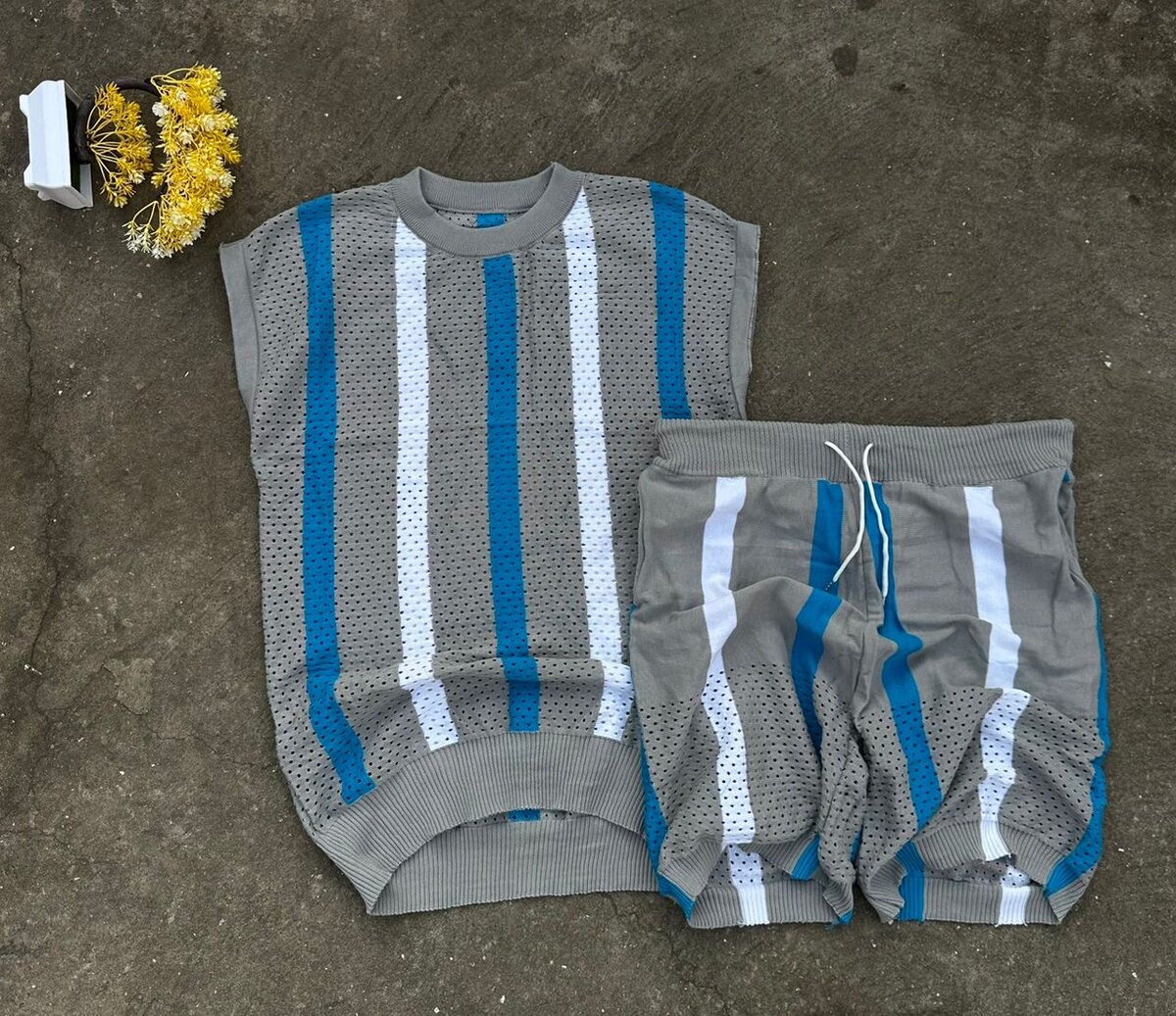 Ensemble de sport rayé