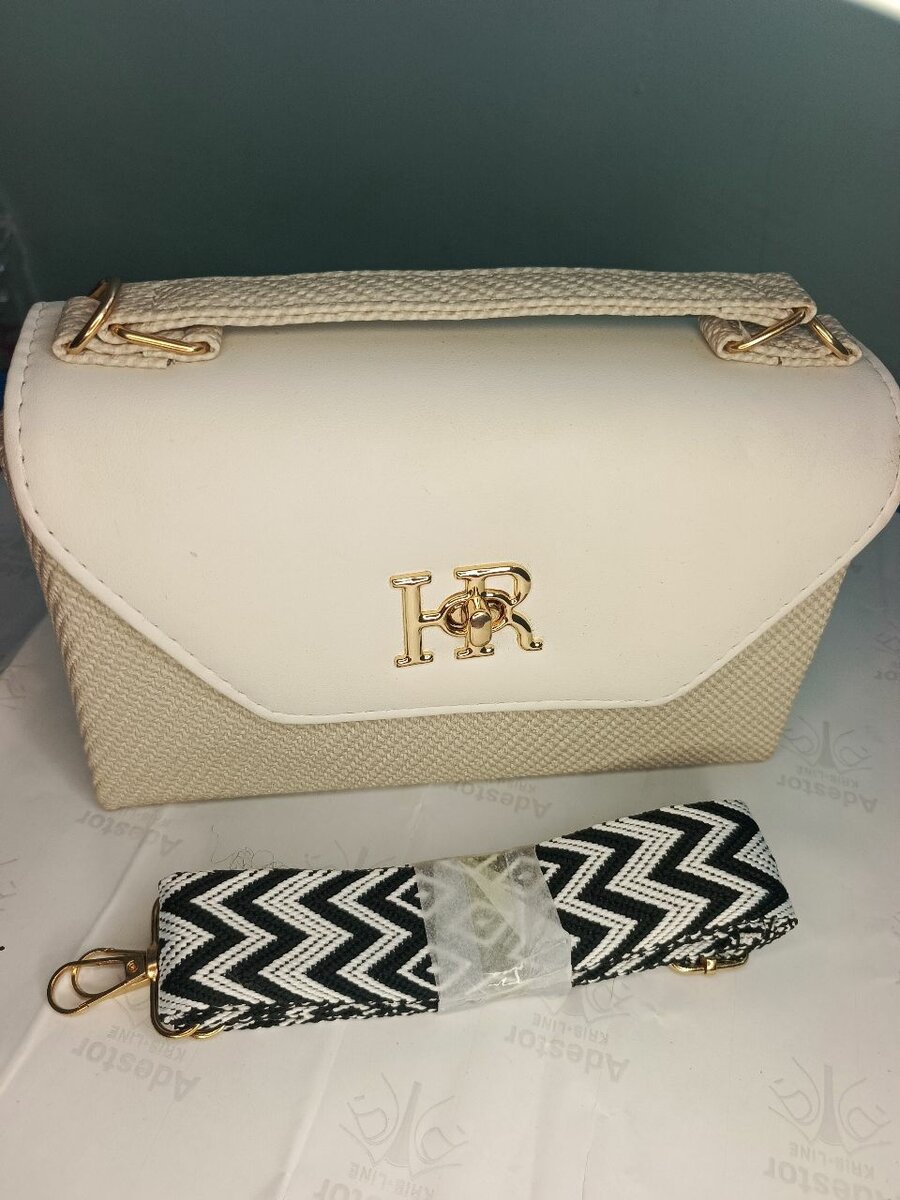 Sac à main élégant beige