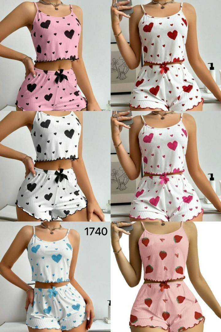 Pyjamas courts en dentelle