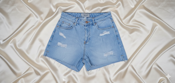 Short en jean déchiré