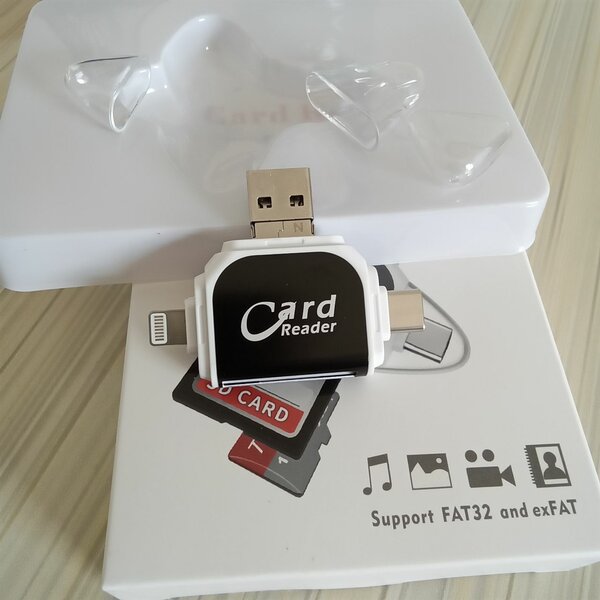 Lecteur de carte 4 en 1 OTG
