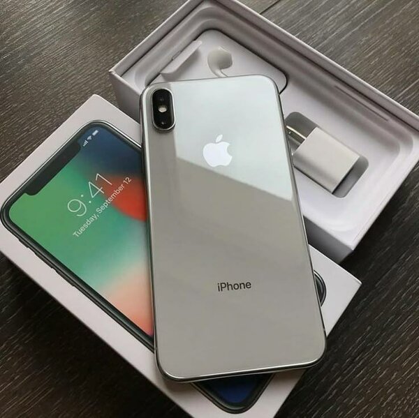 iPhone X 64GB Argent Neuf