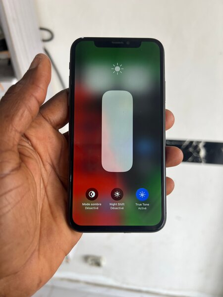 iPhone X casi neuf