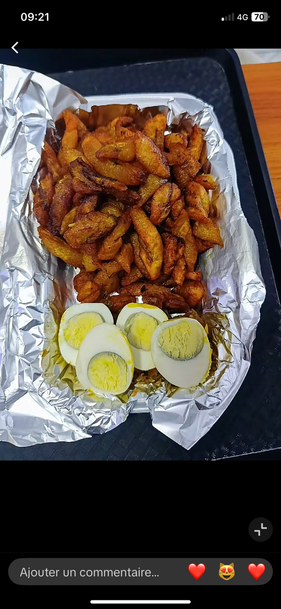 Alloco + 2 oeufs piments