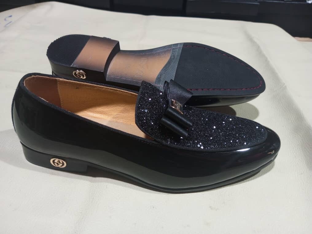 Chaussures élégantes en cuir