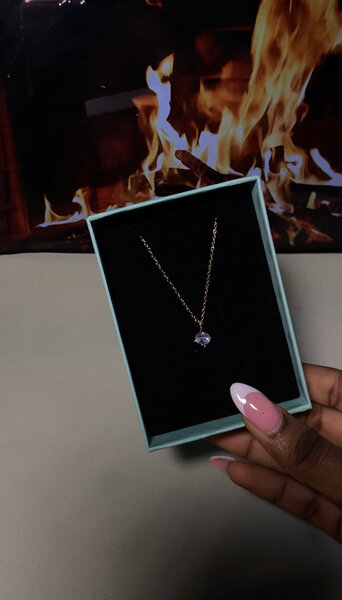 Collier avec pendentif en cristal