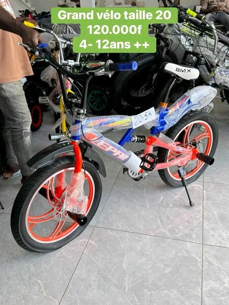 Vélo enfant BMX 20 pouces