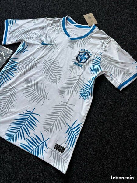Maillot de foot style moderne