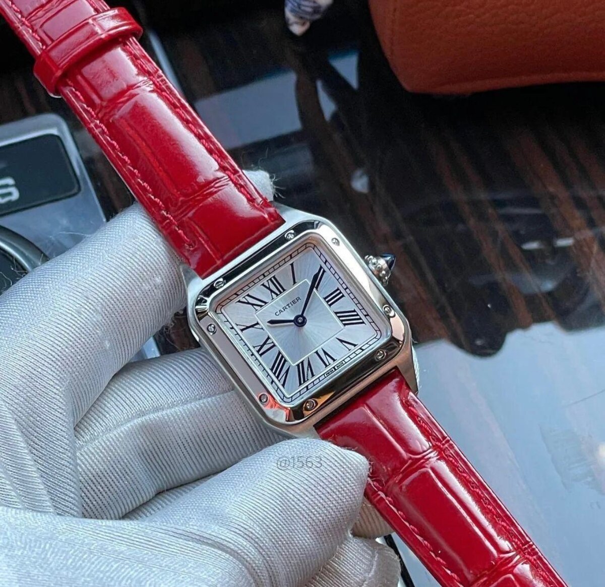 Montre luxe élégante