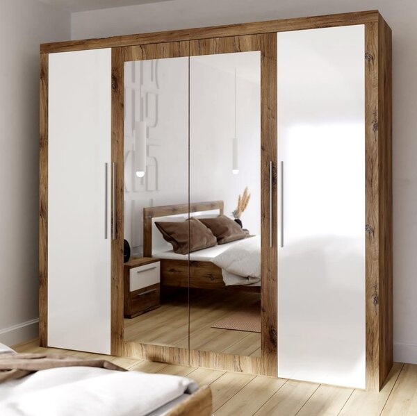 Armoire moderne à portes coulissantes