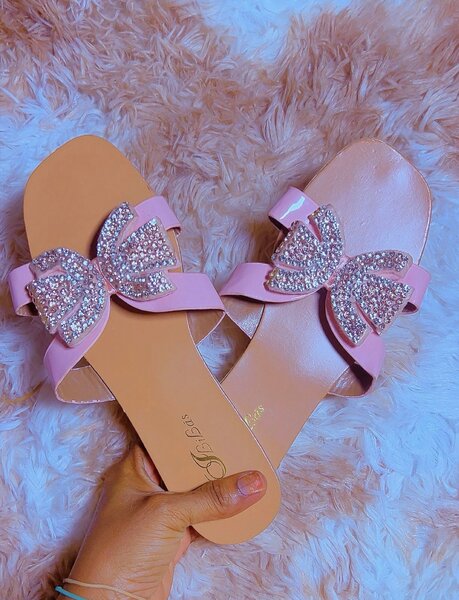 Sandales plates à nœud papillon