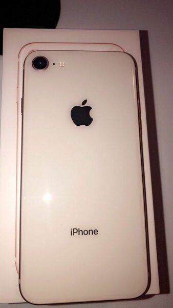 iPhone 8 Plus 64Go Argent