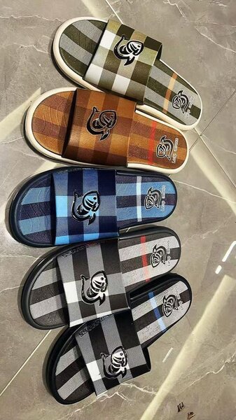 Claquettes unisexes tendance