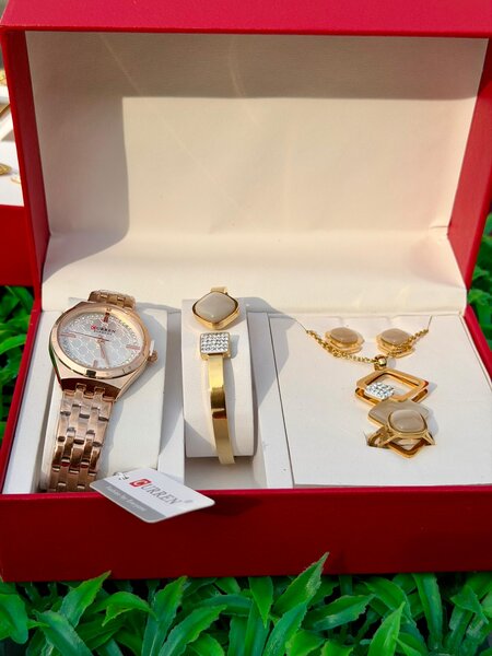 Ensemble Montre et Bijoux Luxe