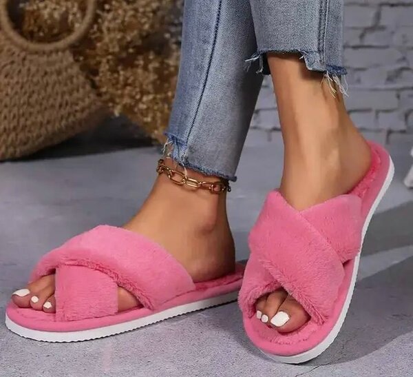 Pantoufles en peluche confortables