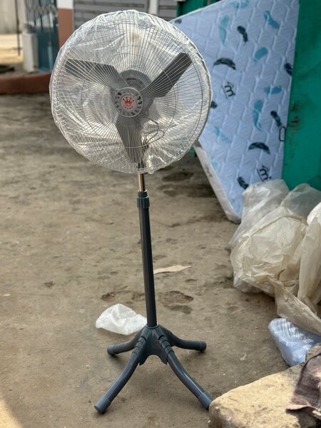 Ventilateur sur pied réglable