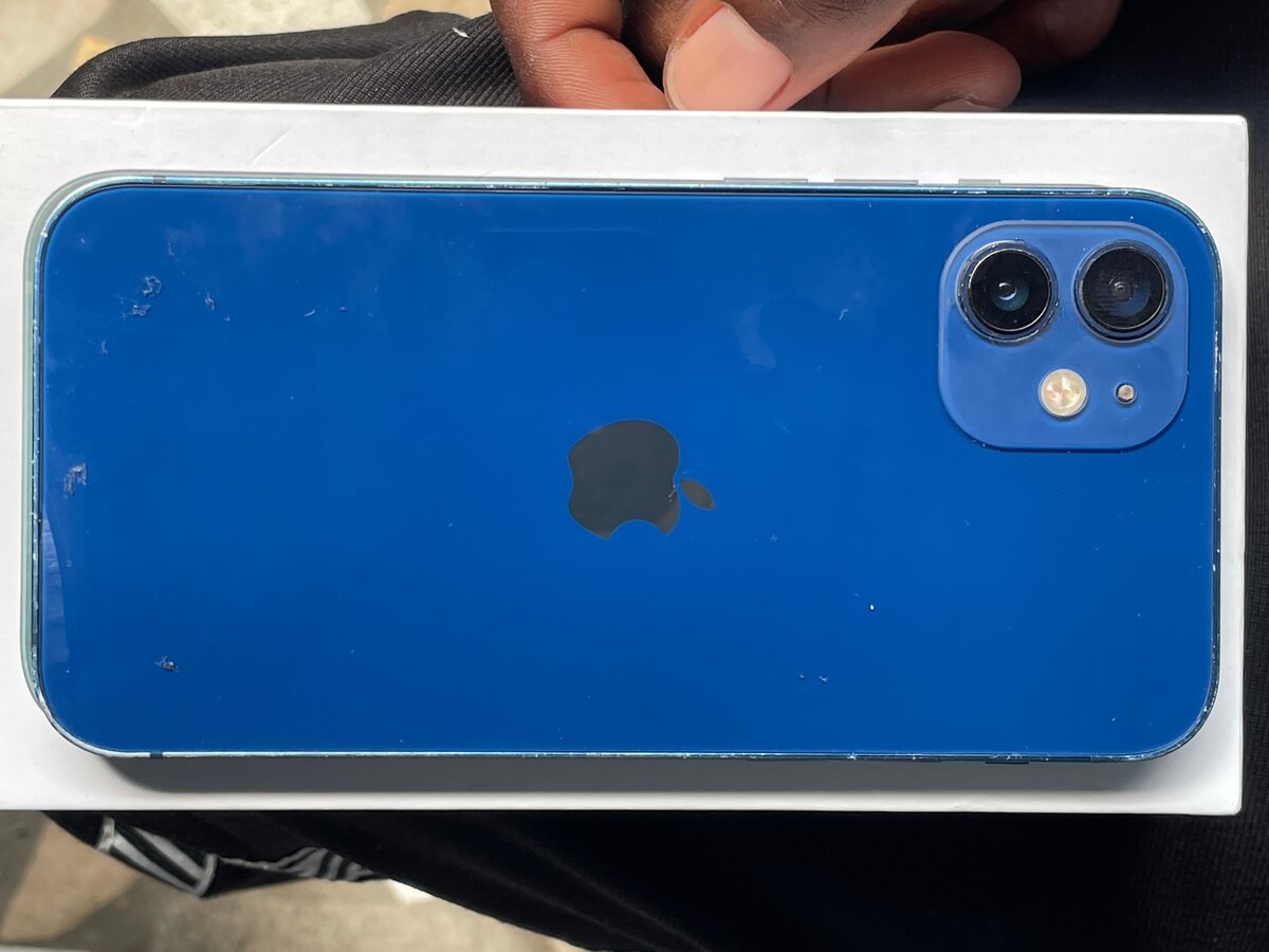 iPhone 12 Bleu 64 Go
