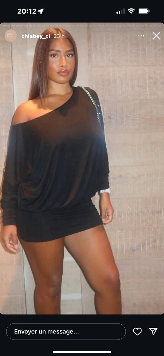 Robe pull asymétrique élégante