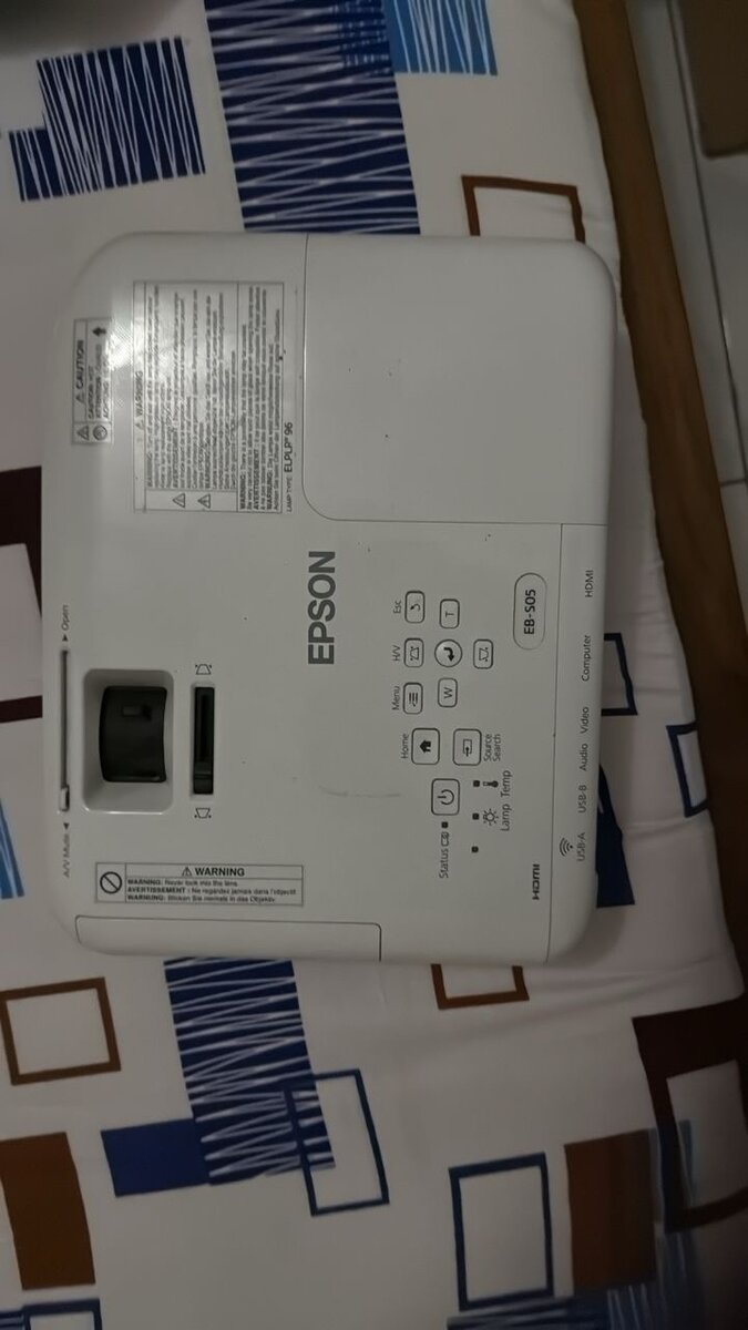 Projecteur Epson EB-S05