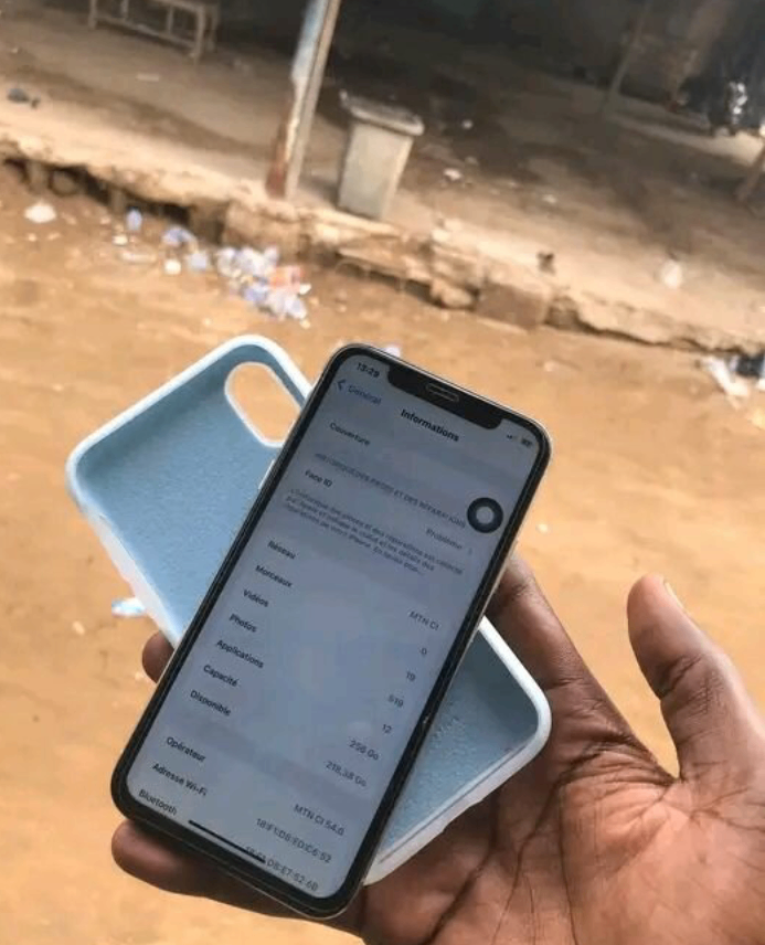 iPhone XR avec Coque