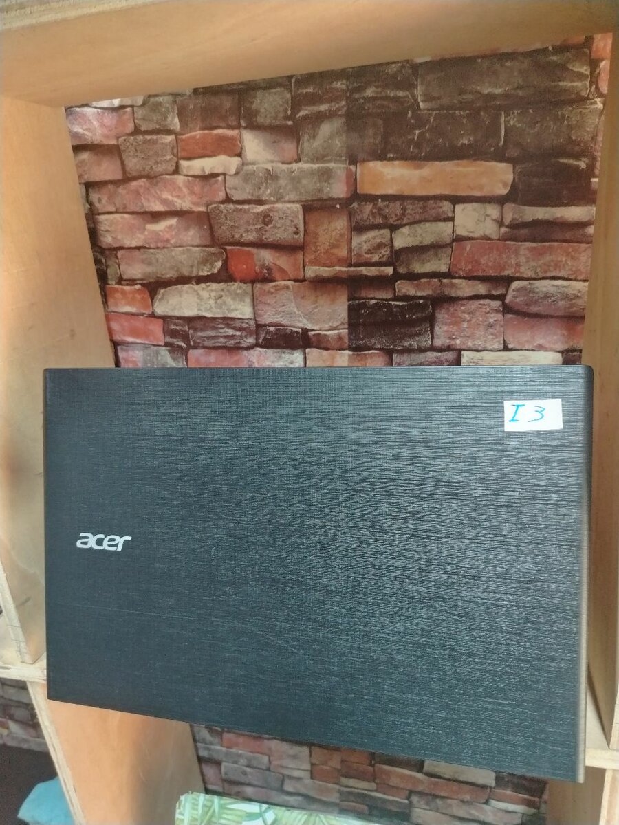 Acer Laptop i3