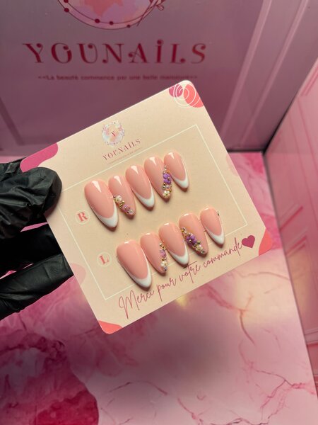 Ongles Acryliques Élégants