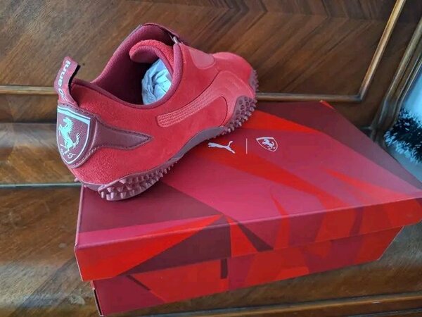 Chaussures Ferrari Puma rouges