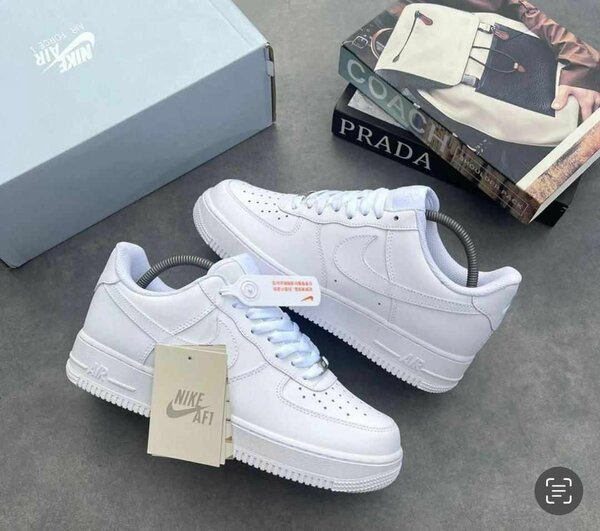 Baskets Nike blanches classiques