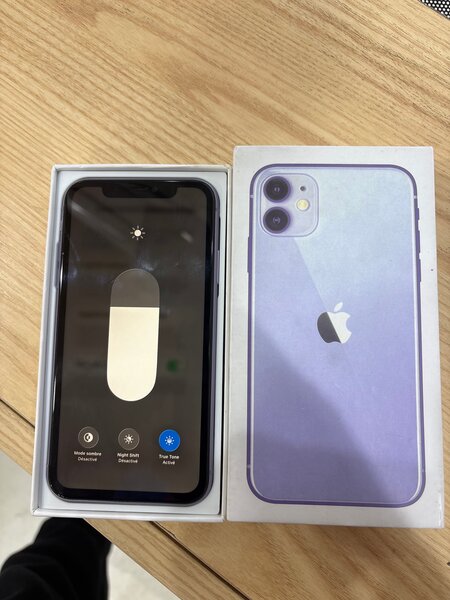 iPhone 11 128giga Quasi neuf