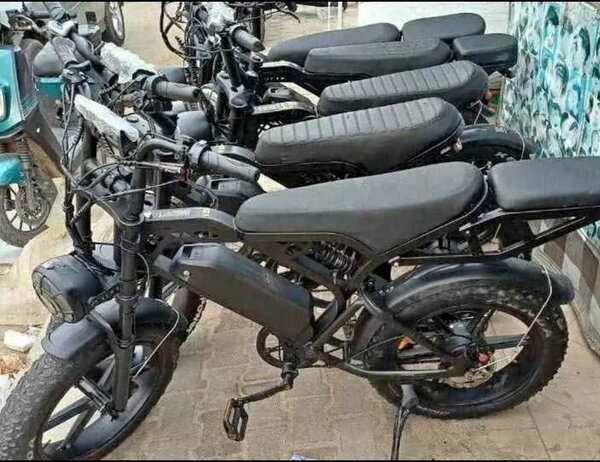 Vélo électrique pliable noir