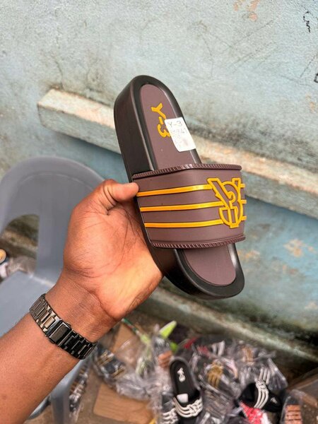 Sandales Y-3 élégantes