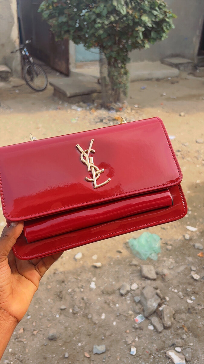 Sac à main rouge élégant