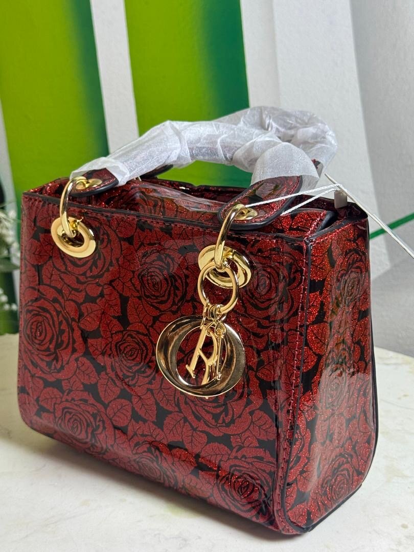 Sac à main rouge élégant