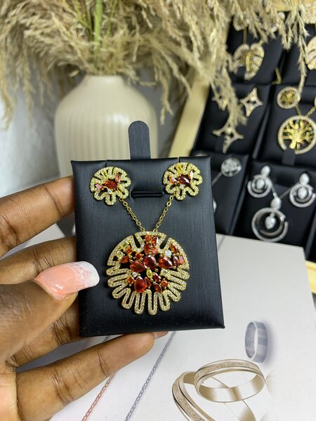 Collier Pendentif Afrique Strass